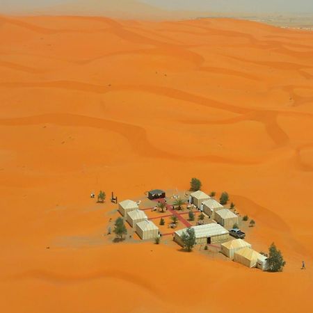 Отель Camel Trips Luxury Camp Мерзуга Экстерьер фото