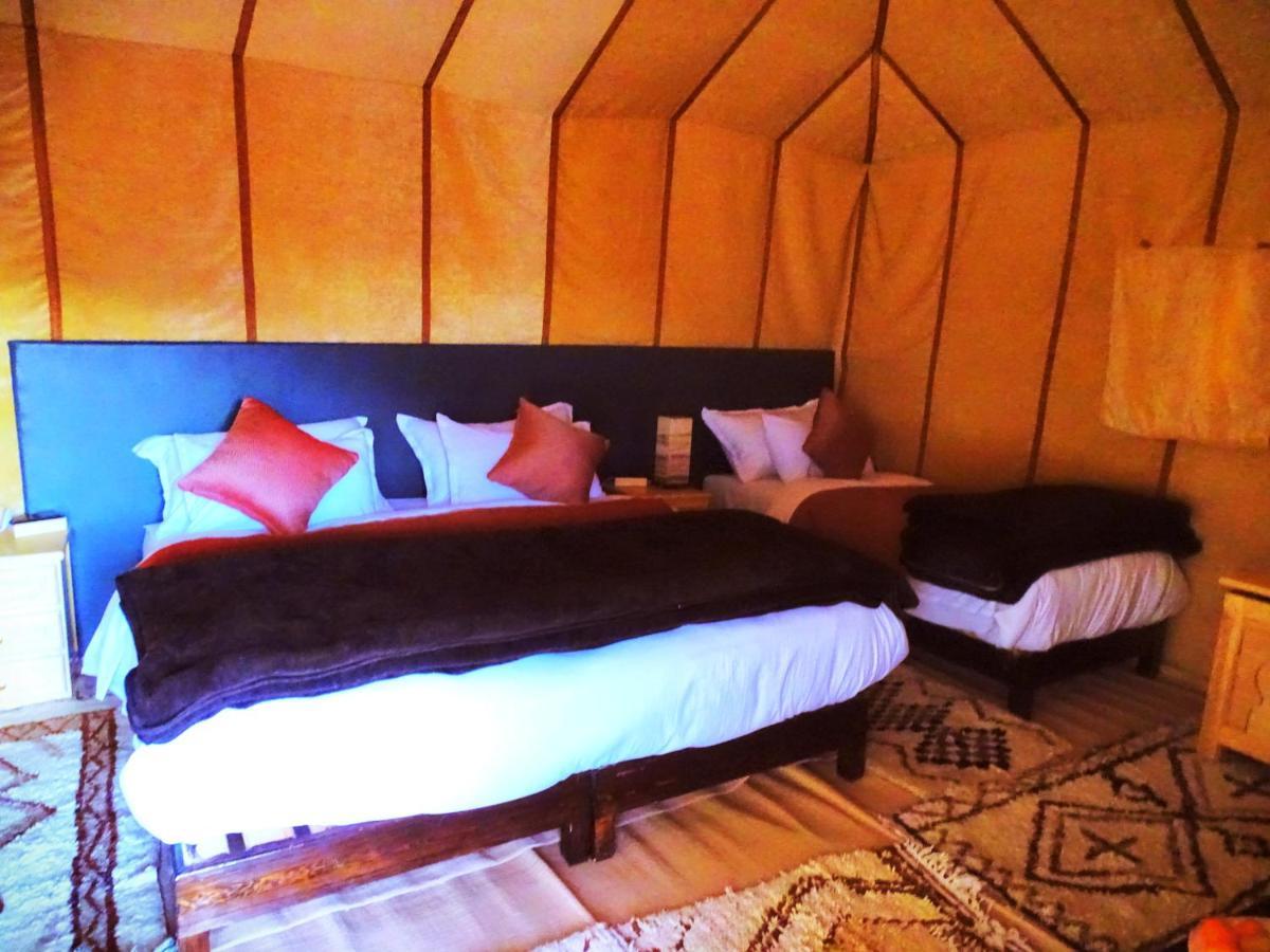 Отель Camel Trips Luxury Camp Мерзуга Экстерьер фото