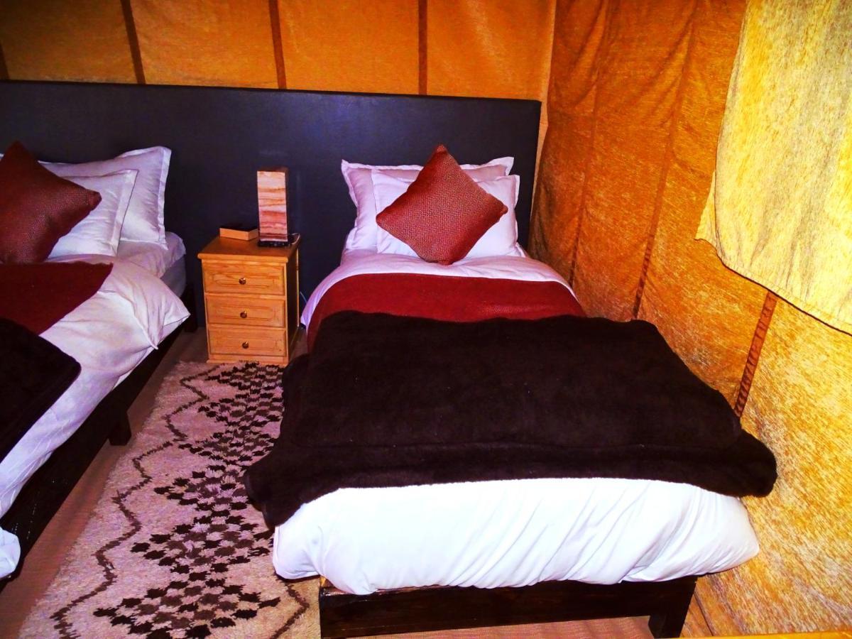 Отель Camel Trips Luxury Camp Мерзуга Экстерьер фото