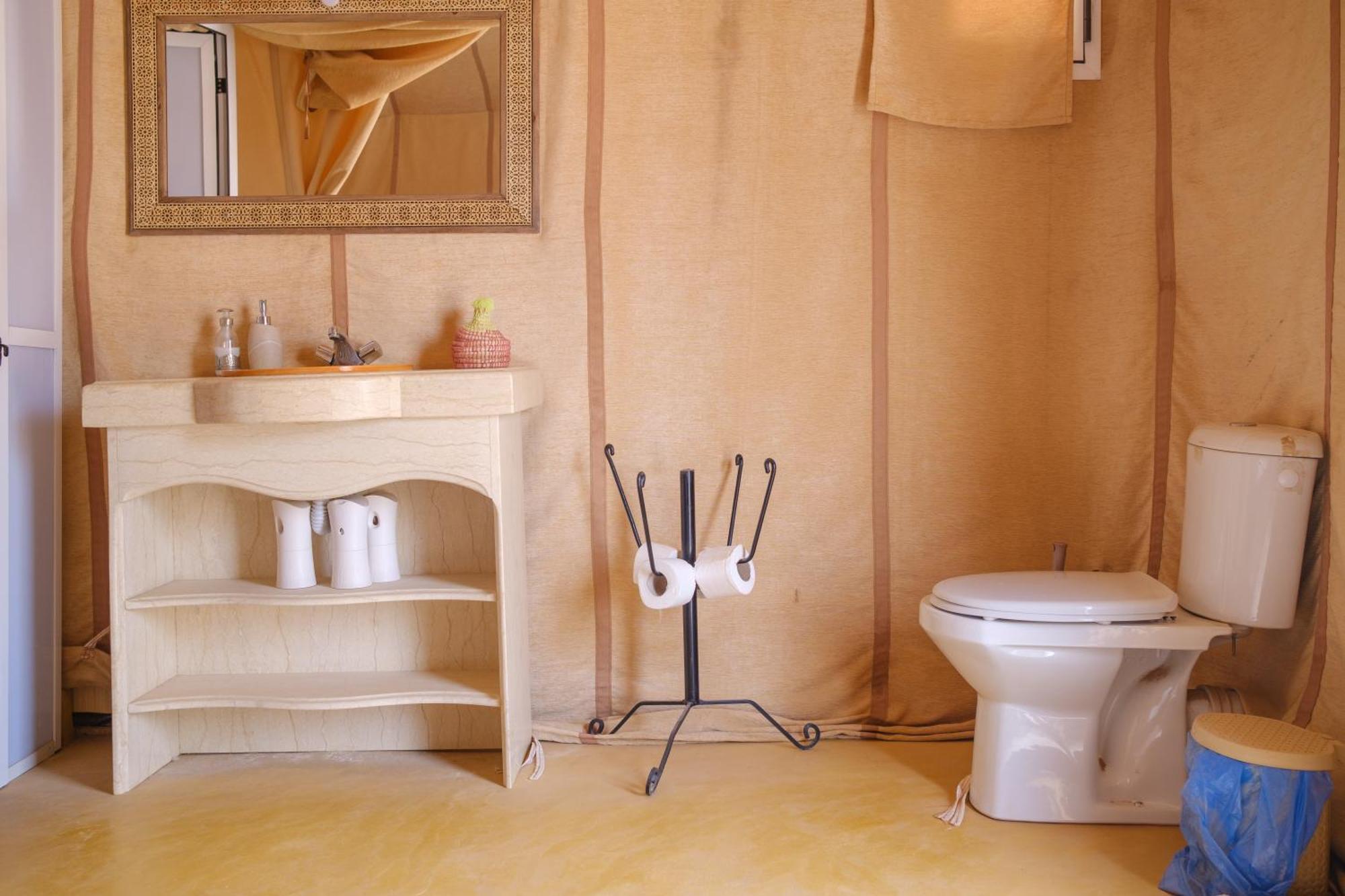 Отель Camel Trips Luxury Camp Мерзуга Экстерьер фото