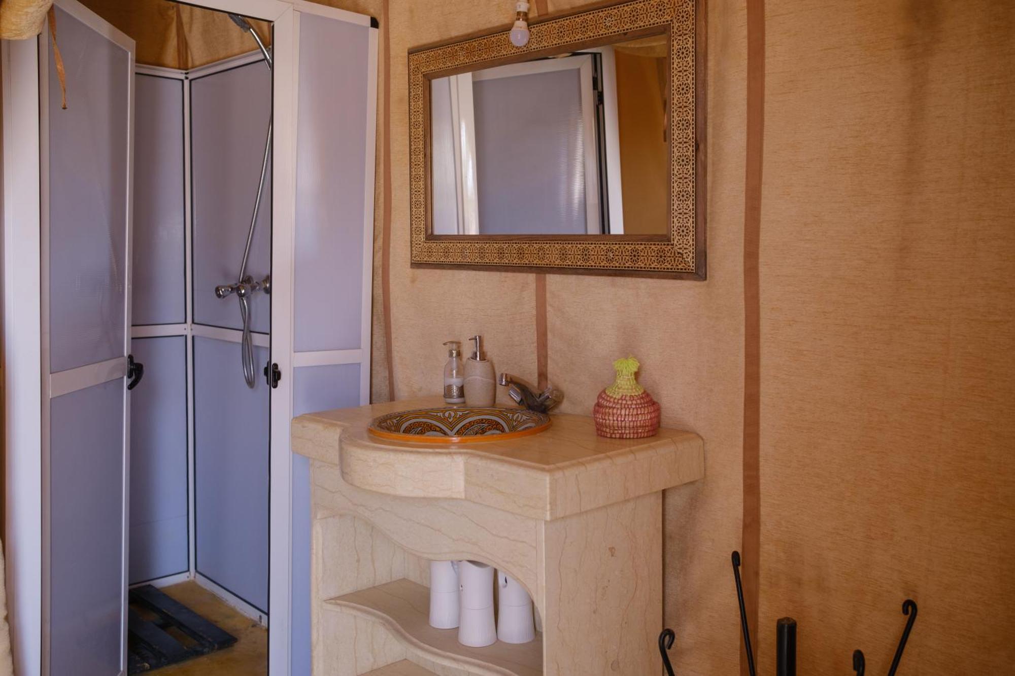 Отель Camel Trips Luxury Camp Мерзуга Экстерьер фото